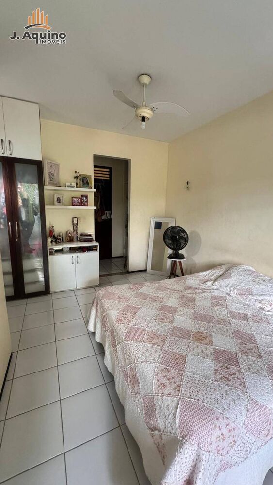 Casa à venda com 4 quartos, 198m² - Foto 2