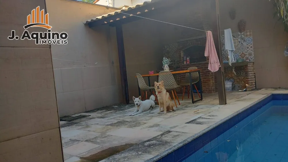 Casa, 3 quartos, 210 m² - Foto 12