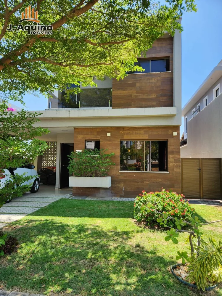 Casa à venda com 4 quartos, 200m² - Foto 2