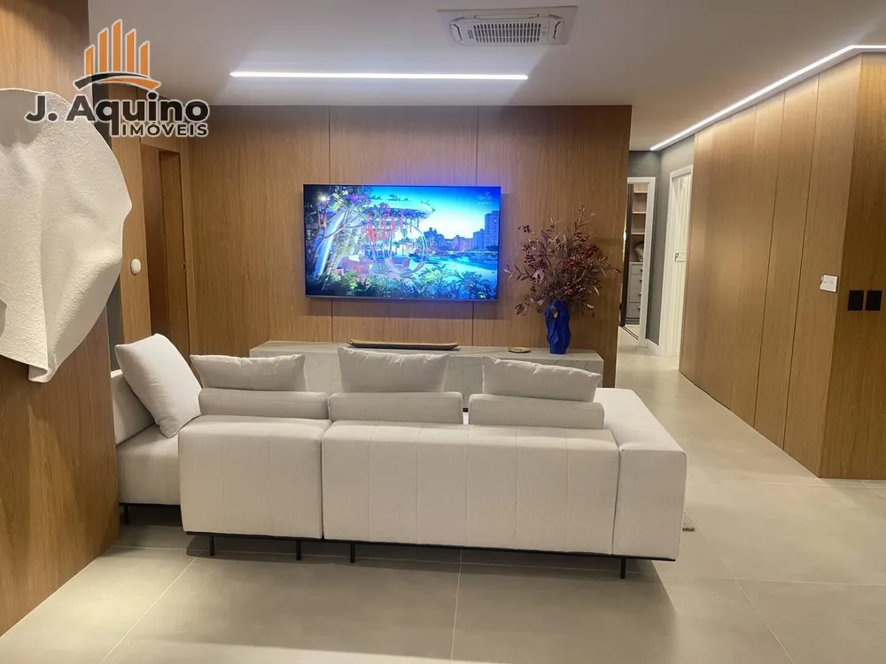 Apartamento, 4 quartos, 174247 m² - Foto 1