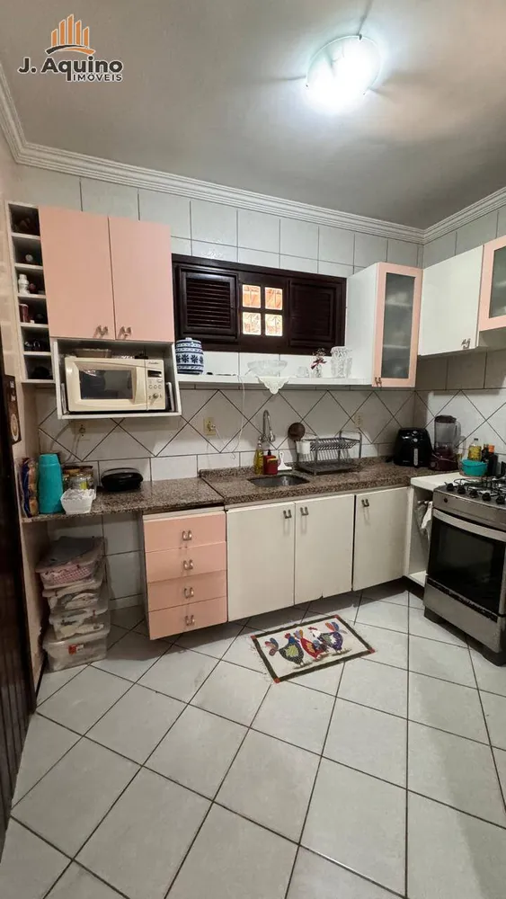 Casa, 4 quartos, 198 m² - Foto 9