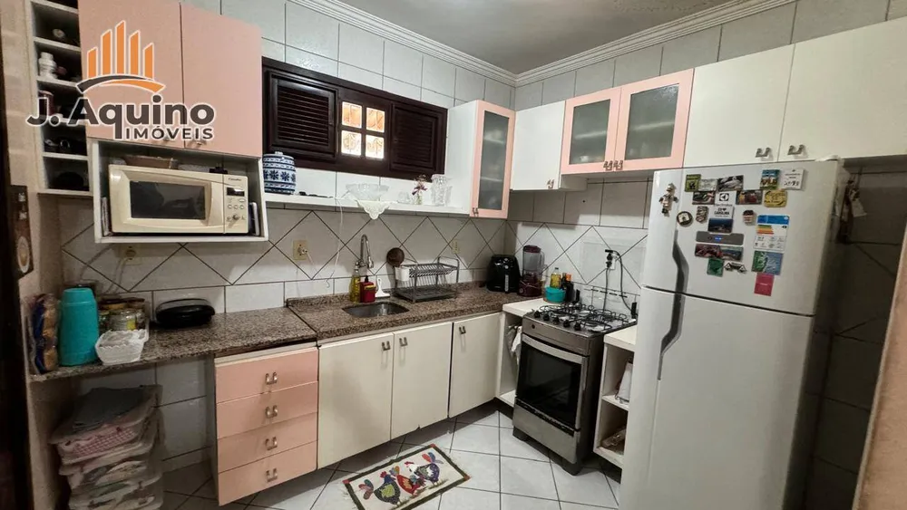 Casa, 4 quartos, 198 m² - Foto 8