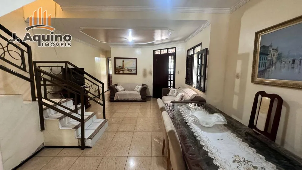 Casa, 4 quartos, 198 m² - Foto 1