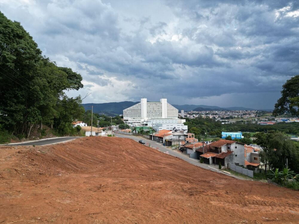Loteamento e Condomínio, 249 m² - Foto 1