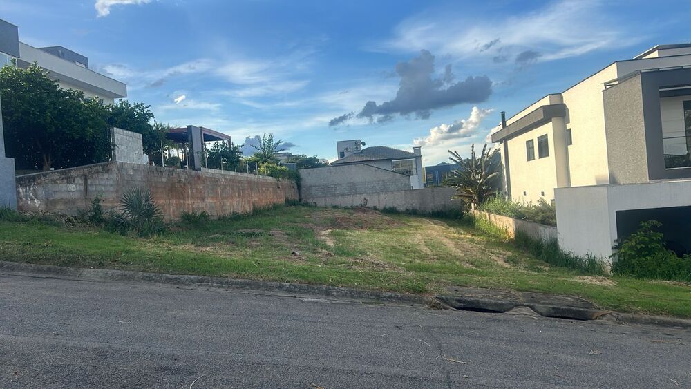 Loteamento e Condomínio, 600 m² - Foto 1