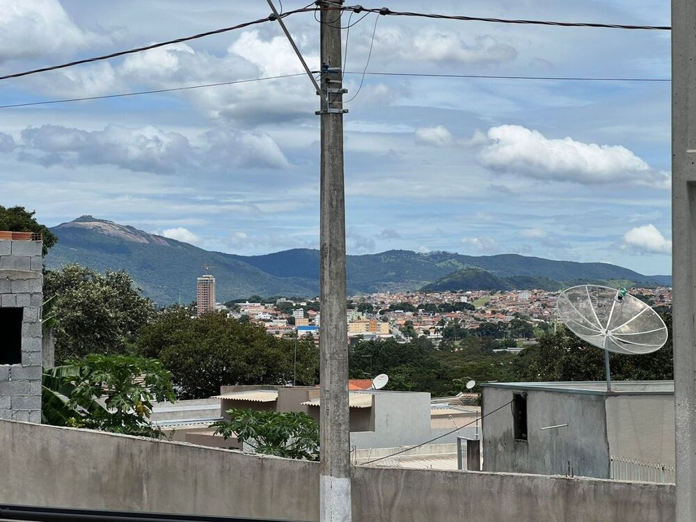 Casa, 2 quartos, 52 m² - Foto 1