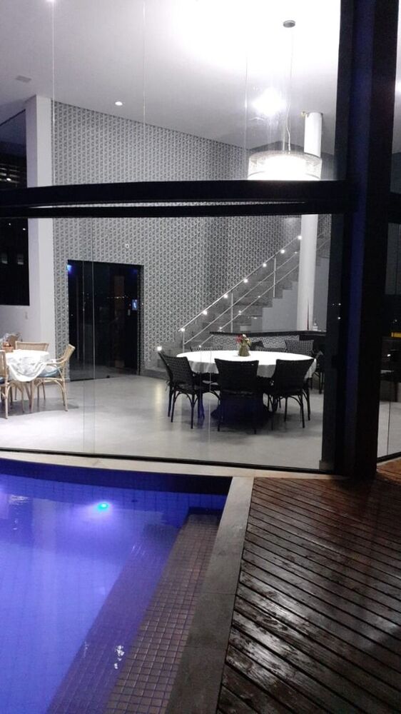 Casa de Condomínio à venda com 3 quartos, 564m² - Foto 1