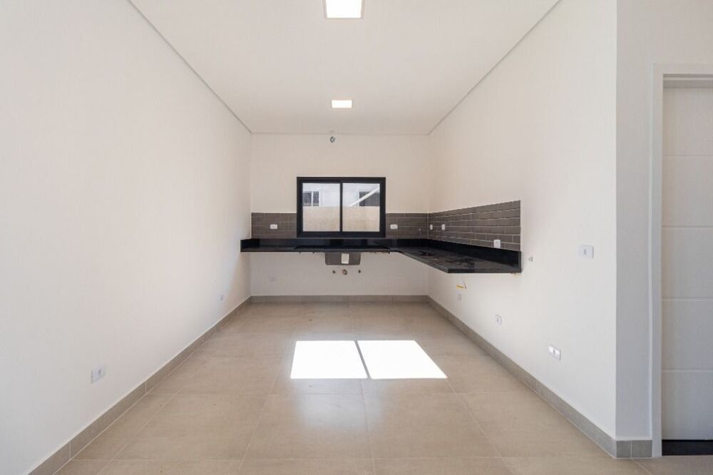 Casa de Condomínio à venda com 3 quartos, 199m² - Foto 2