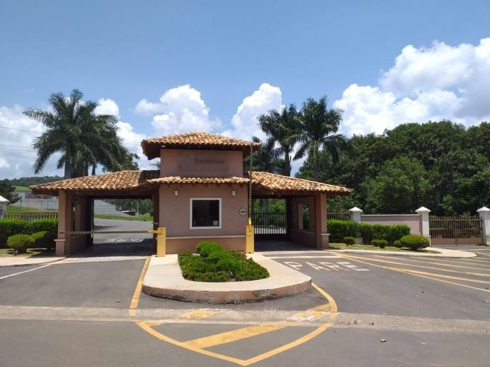 Loteamento e Condomínio, 806 m² - Foto 1