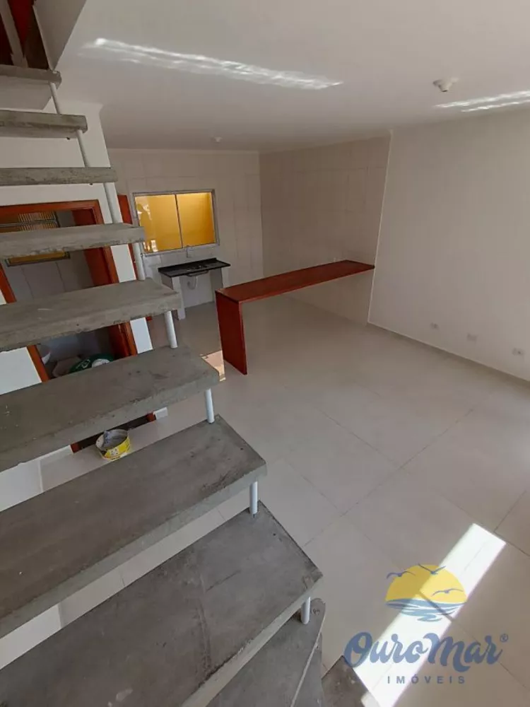 Sobrado à venda com 2 quartos, 70m² - Foto 2