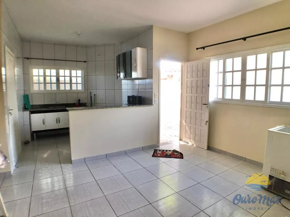 Casa à venda com 2 quartos, 57m² - Foto 8