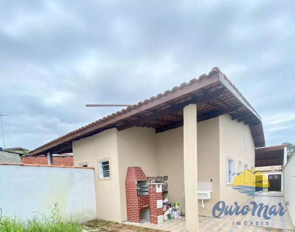 Casa à venda com 2 quartos, 70m² - Foto 2