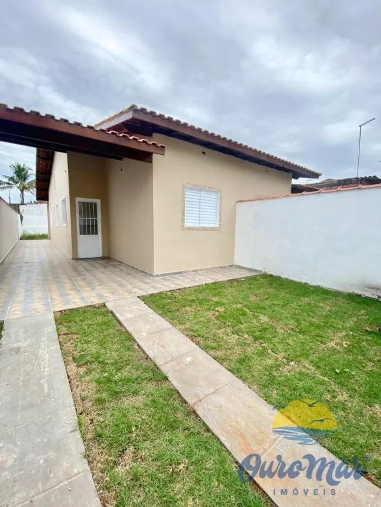 Casa à venda com 2 quartos, 70m² - Foto 4