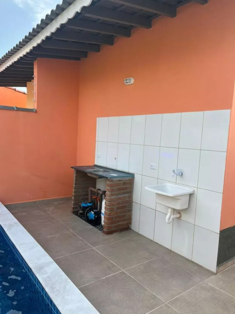 Casa à venda com 2 quartos, 68m² - Foto 4