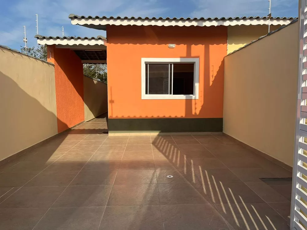 Casa à venda com 2 quartos, 68m² - Foto 2