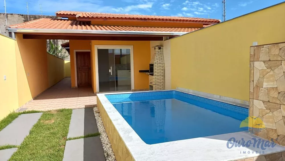 Casa à venda com 2 quartos, 74m² - Foto 1