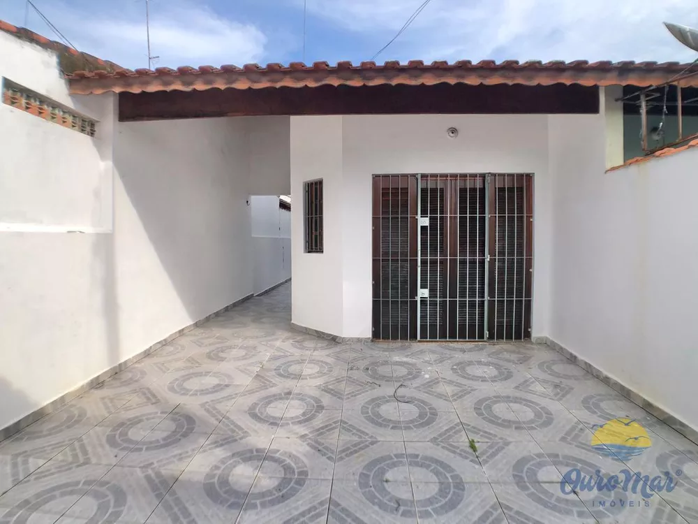 Casa à venda com 2 quartos, 63m² - Foto 1