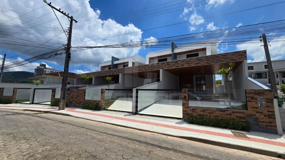 Sobrado à venda com 3 quartos, 150m² - Foto 4