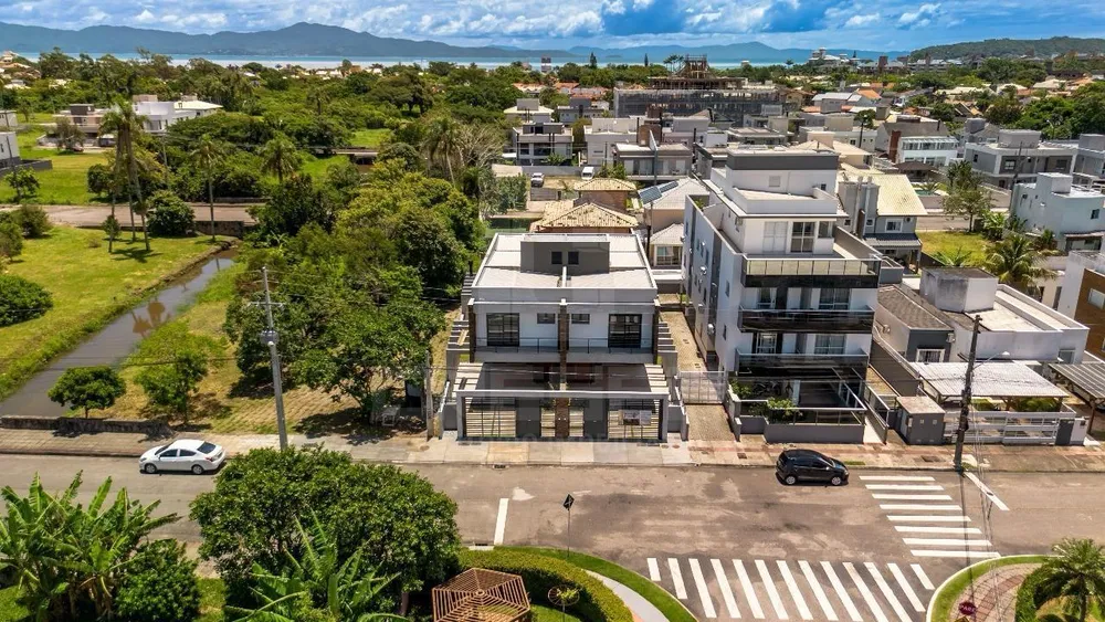 Sobrado, 3 quartos, 234 m² - Foto 1