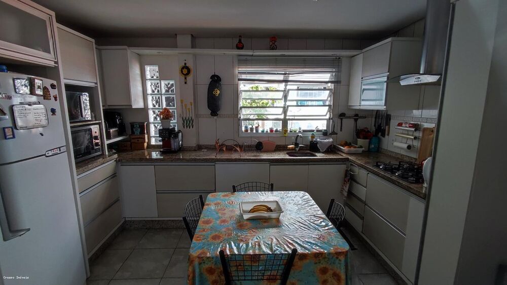 Casa, 6 quartos, 220 m² - Foto 25