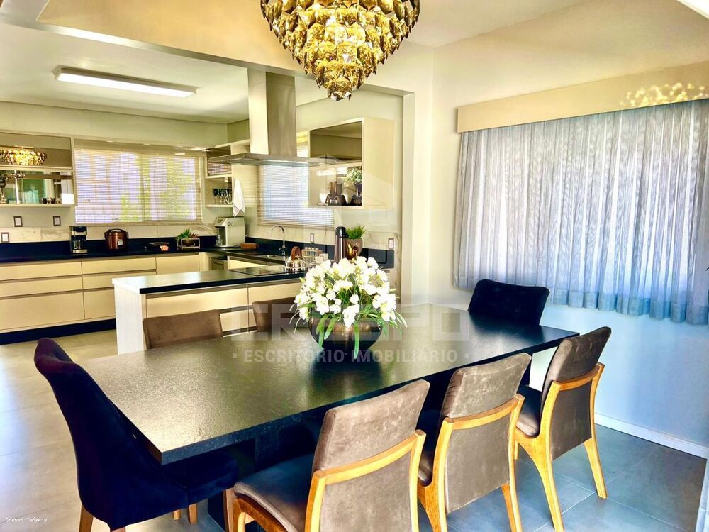 Casa, 3 quartos, 251 m² - Foto 32