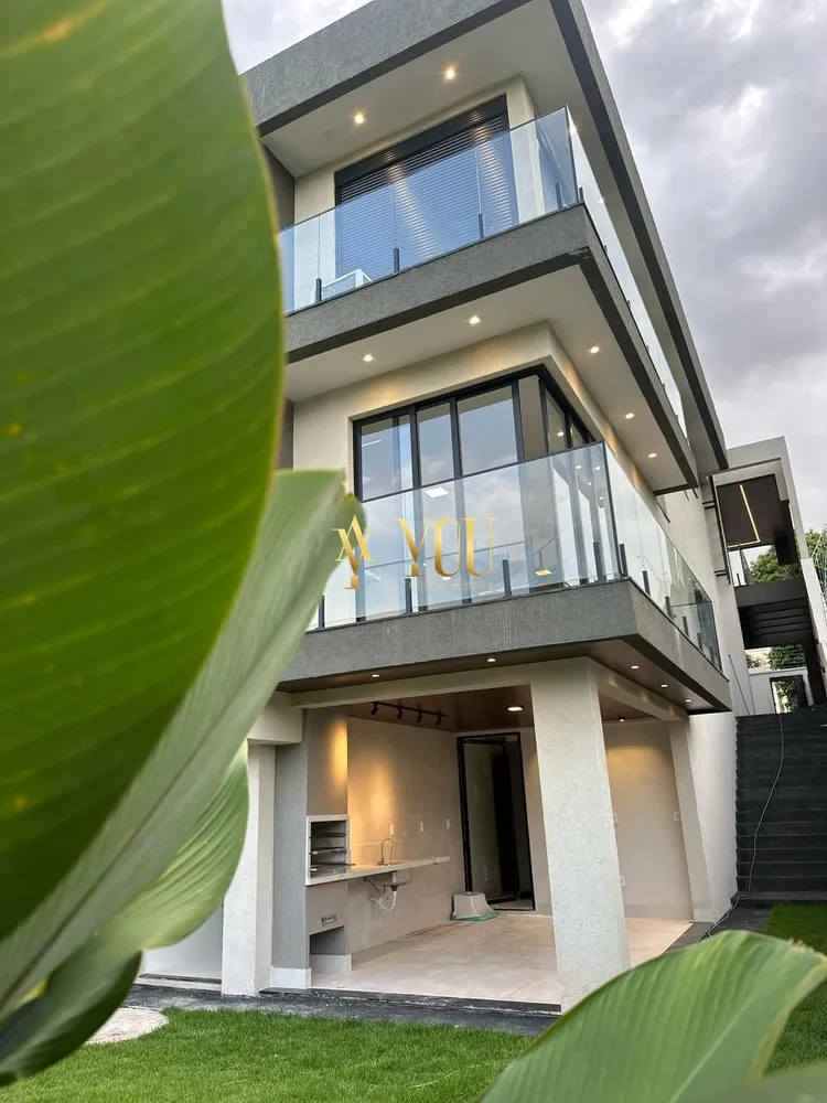 Sobrado, 3 quartos, 217 m² - Foto 1