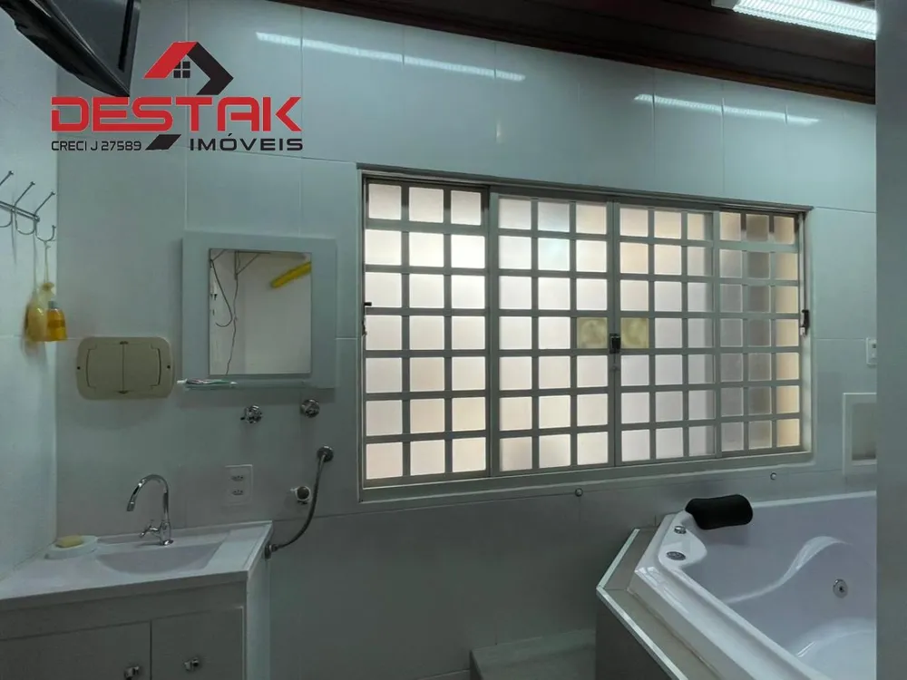 Casa, 3 quartos, 219 m² - Foto 4