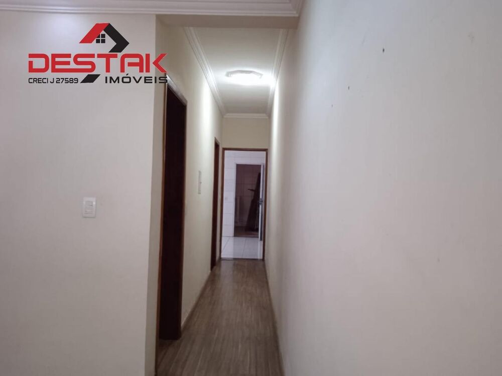 Casa, 3 quartos, 212 m² - Foto 1