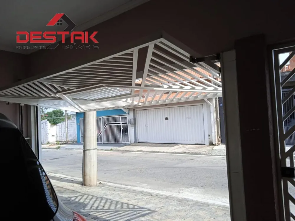 Casa, 3 quartos, 212 m² - Foto 2