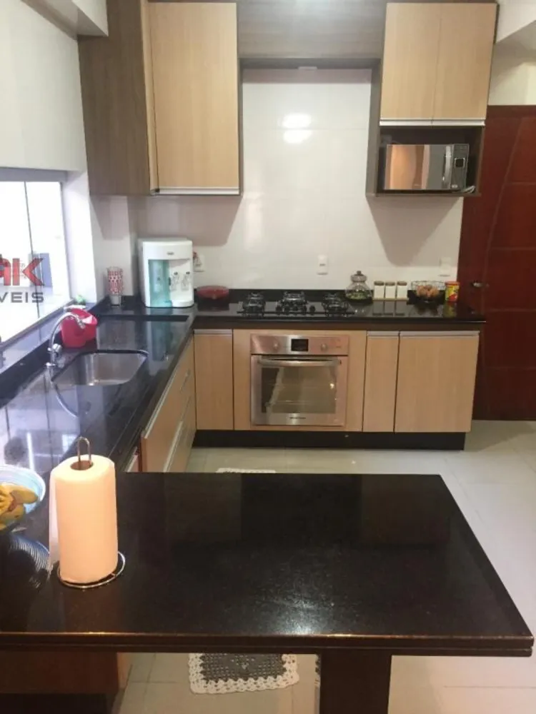 Casa, 3 quartos, 248 m² - Foto 2