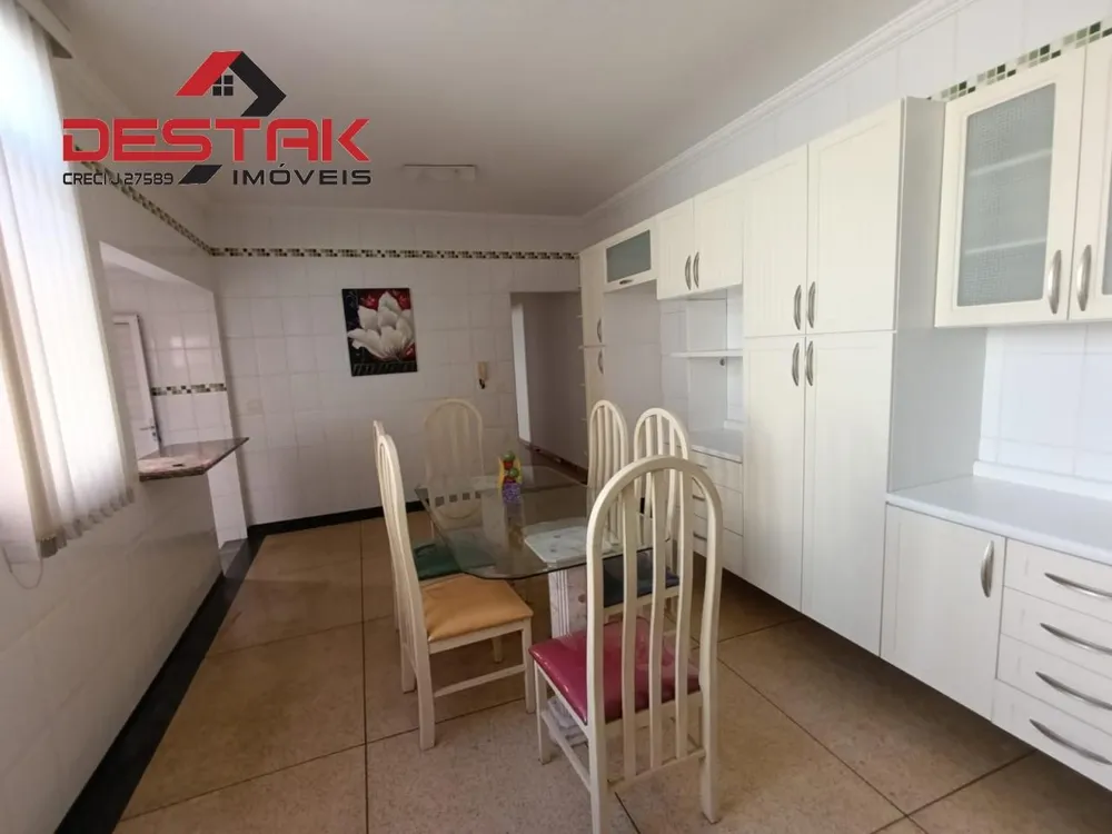 Casa, 3 quartos, 259 m² - Foto 2