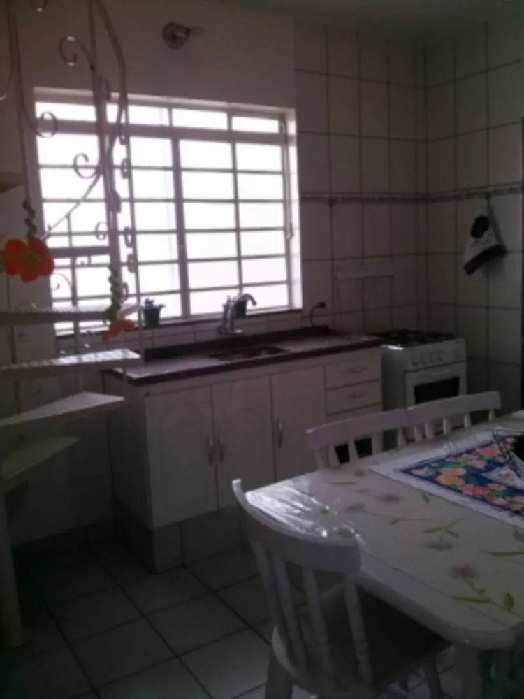 Casa, 3 quartos, 250 m² - Foto 6