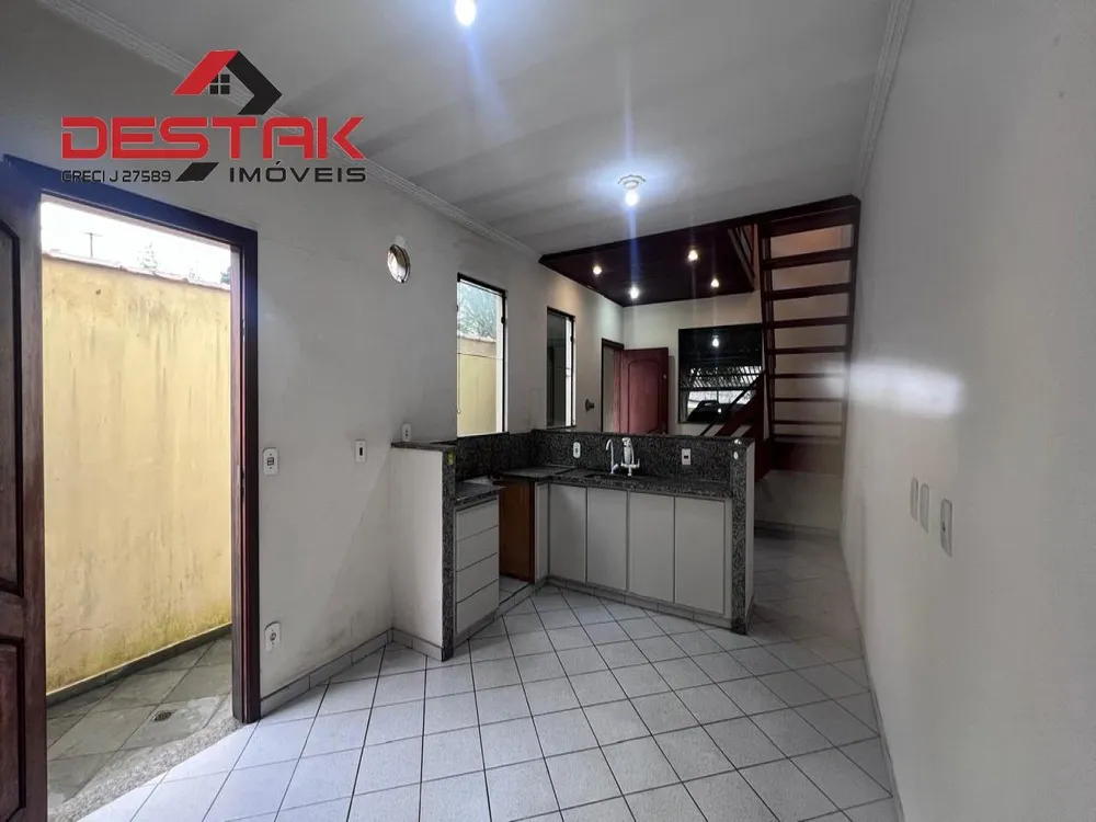 Casa, 3 quartos, 135 m² - Foto 3