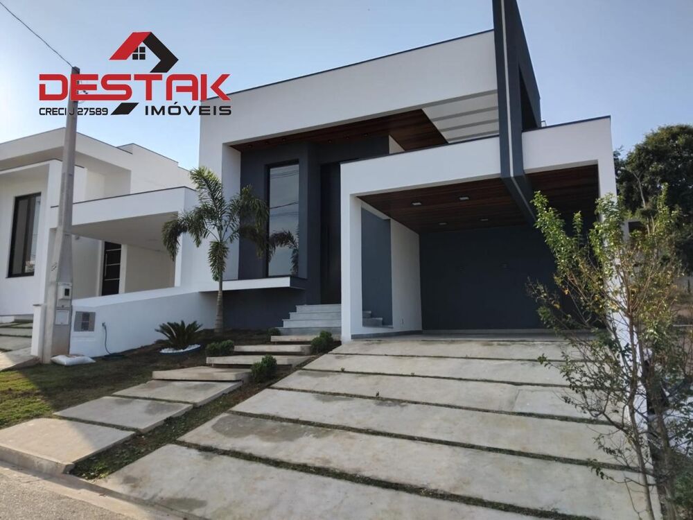 Casa de Condomínio à venda com 3 quartos, 250m² - Foto 1
