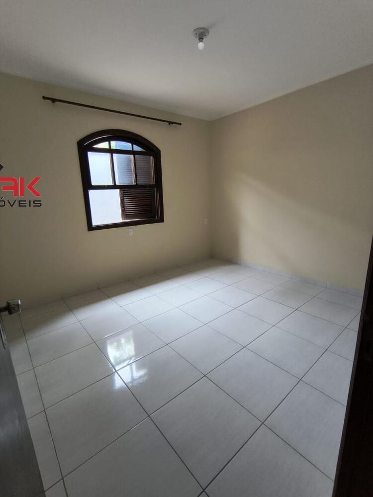 Casa para alugar com 2 quartos, 140m² - Foto 3