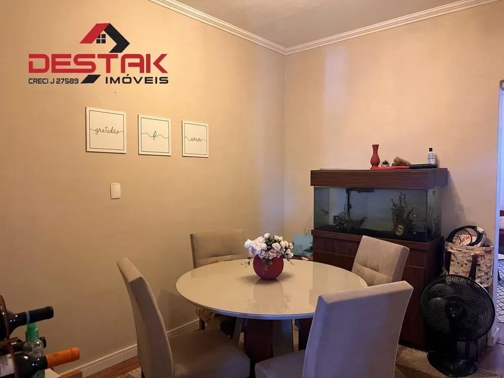 Casa, 2 quartos, 200 m² - Foto 1
