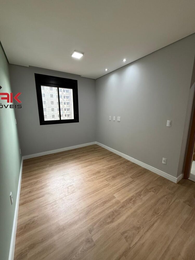 Apartamento à venda com 2 quartos, 70m² - Foto 5
