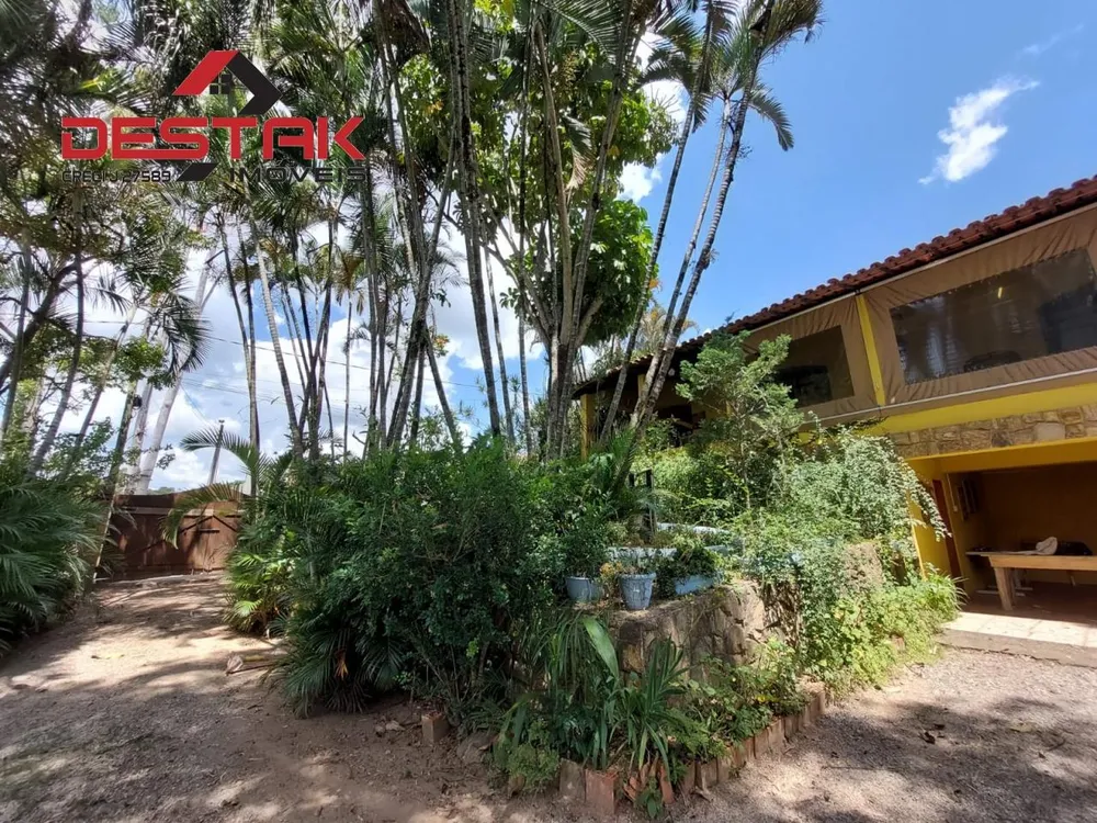 Chácara, 4 quartos, 3600 m² - Foto 1