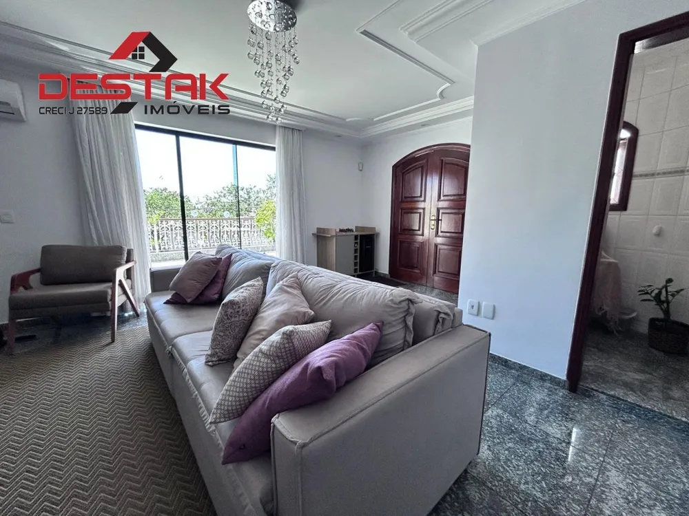 Casa, 3 quartos, 215 m² - Foto 2