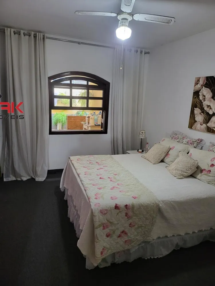 Casa, 3 quartos, 250 m² - Foto 4