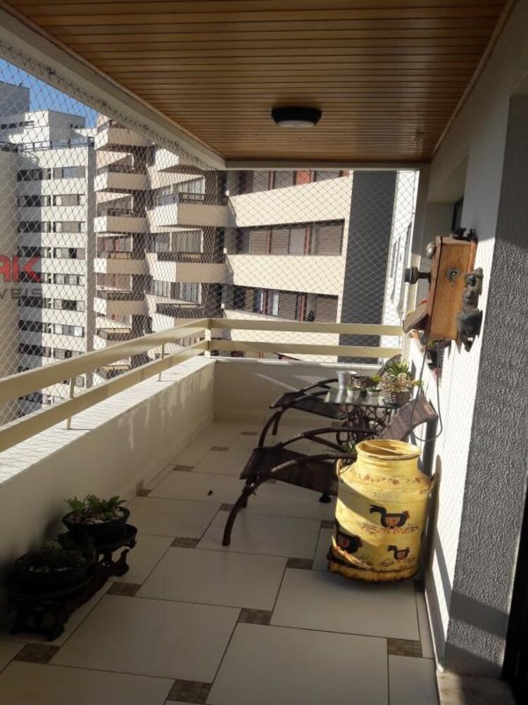 Apartamento, 3 quartos, 192 m² - Foto 2