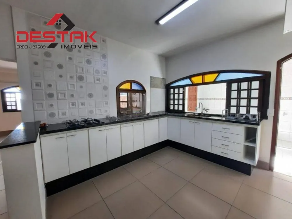 Casa, 3 quartos, 250 m² - Foto 4
