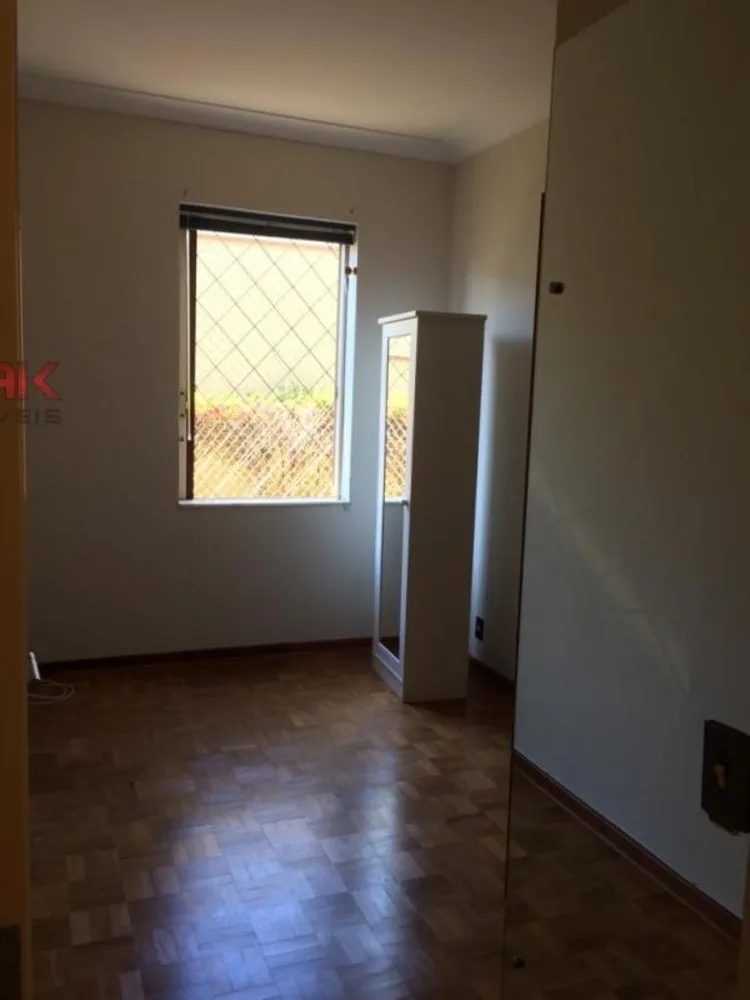 Casa, 4 quartos, 248 m² - Foto 2