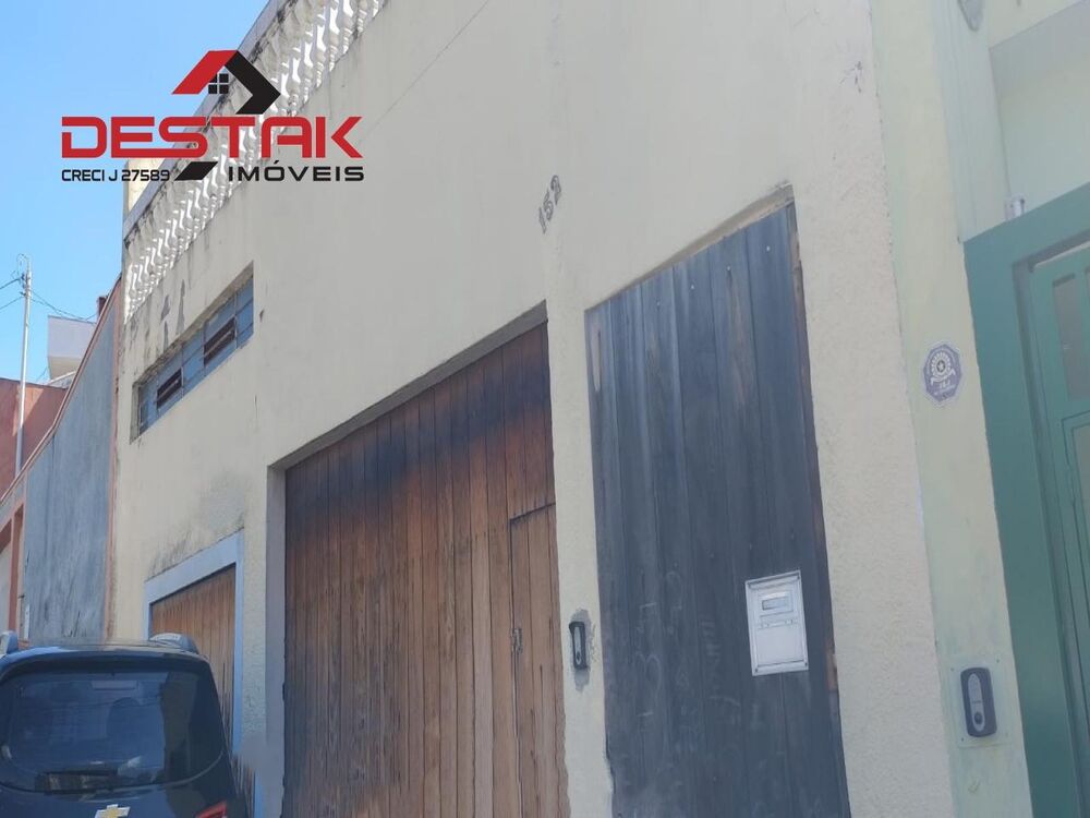 Casa, 3 quartos, 235 m² - Foto 1