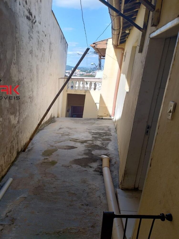 Casa, 3 quartos, 235 m² - Foto 2