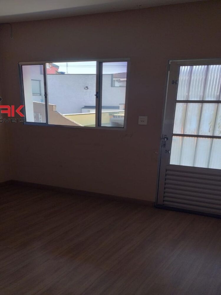 Casa, 3 quartos, 235 m² - Foto 3