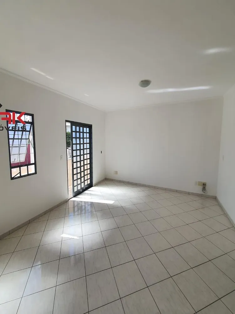 Casa, 3 quartos, 275 m² - Foto 4