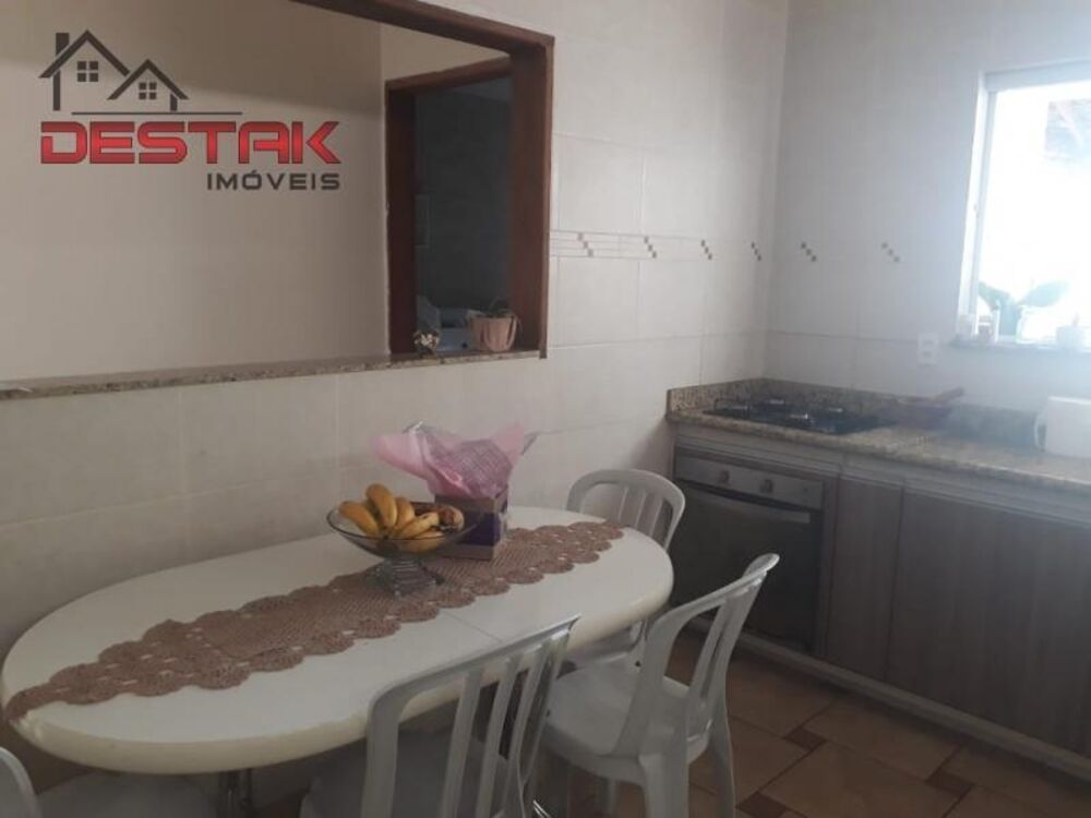 Casa, 3 quartos, 200 m² - Foto 2