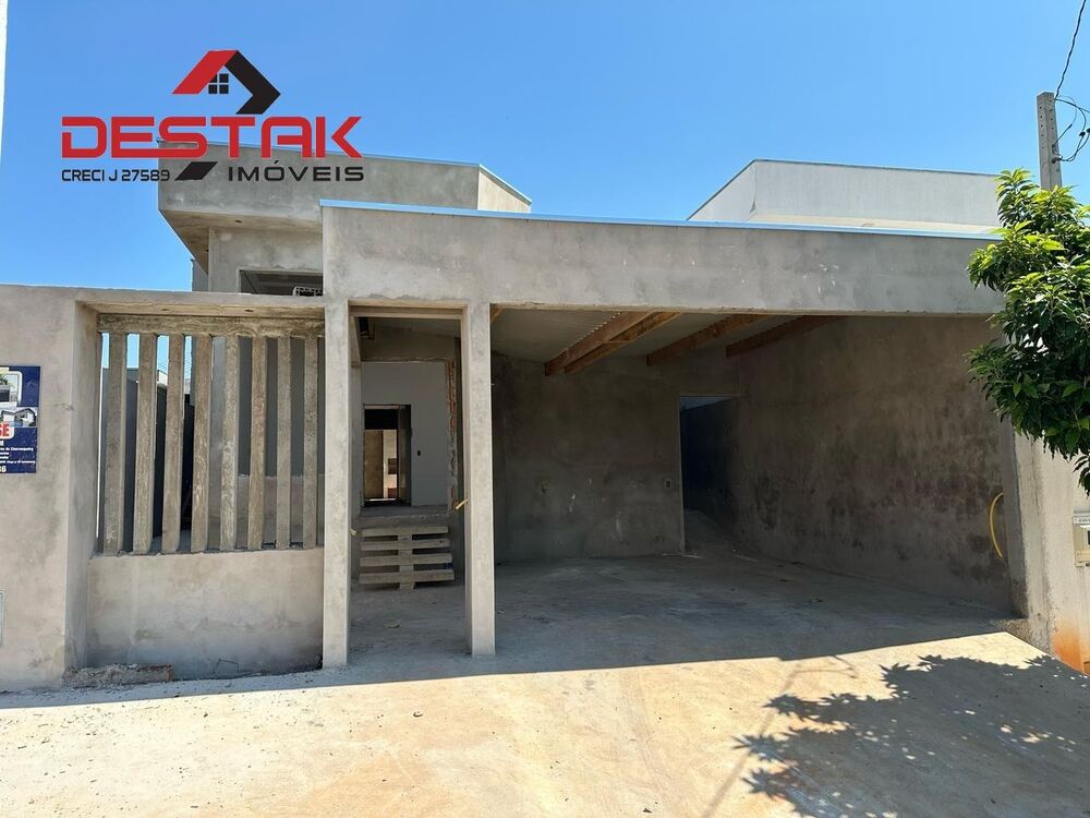Casa à venda com 3 quartos, 250m² - Foto 1