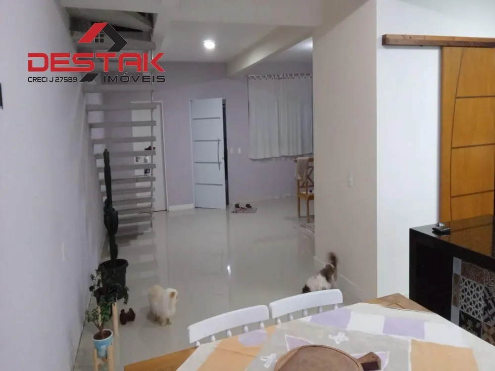 Casa, 3 quartos, 287 m² - Foto 1